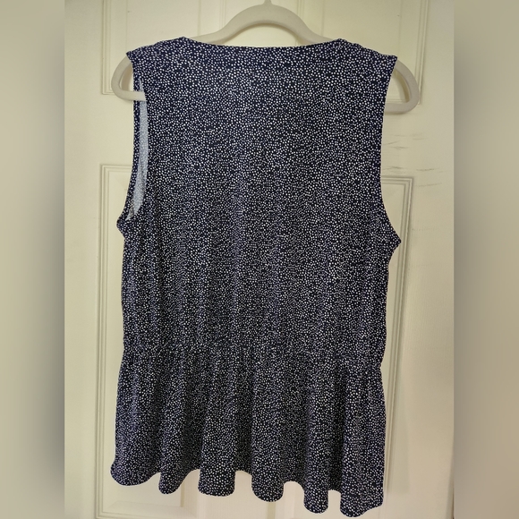 Banana Republic Blue Polka Dot V-Neck Sleeveless Stretchy Peplum Top size L - Picture 2 of 6